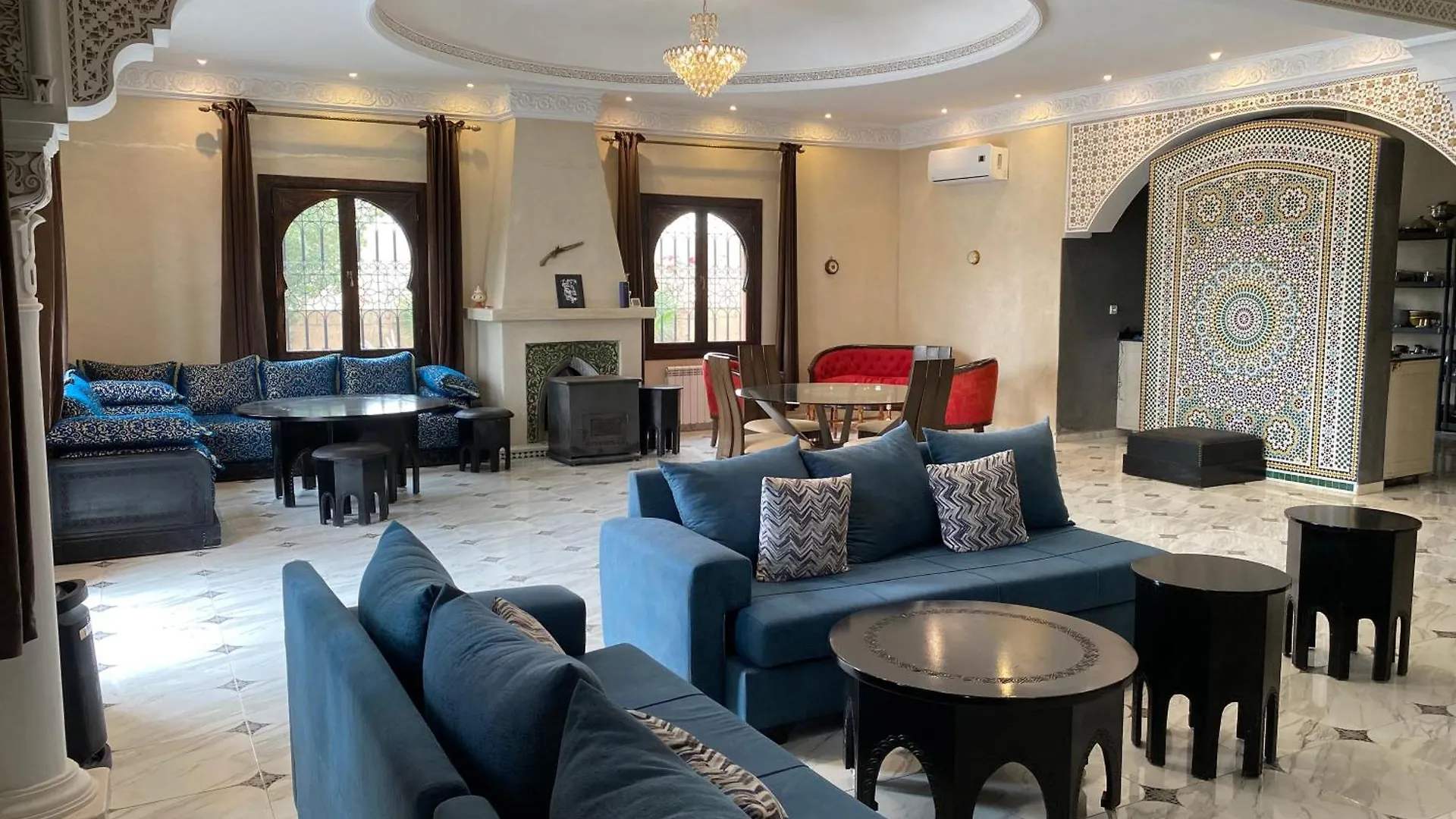 Agafay Tiuraer Villa Marrakesh