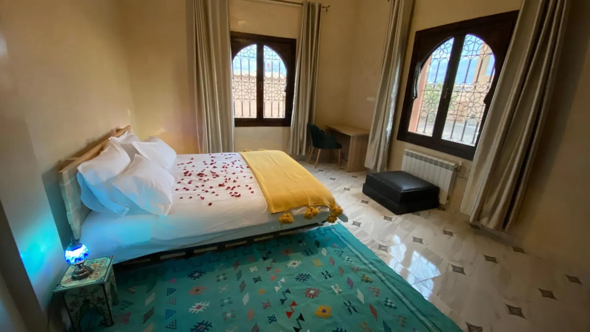 Agafay Tiuraer Villa Marrakesh