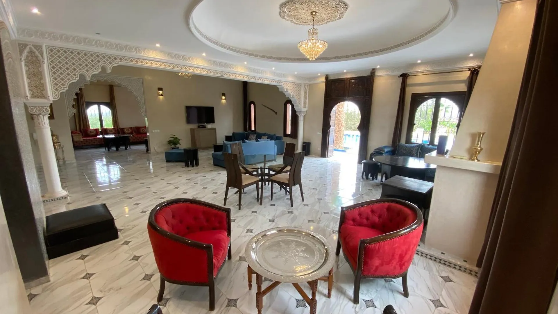 Agafay Tiuraer Villa Marrakesh